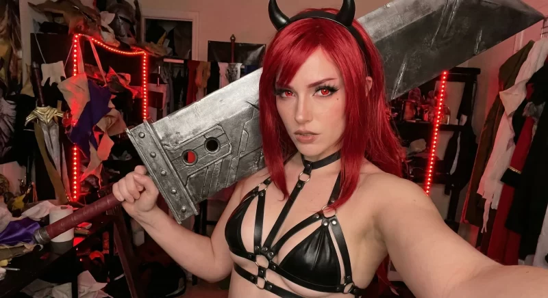 Багровый демон с Разрушительным Мечом